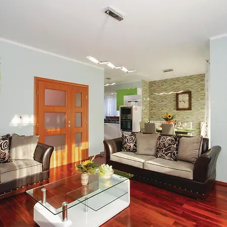 度假居 Four-bedroom In *