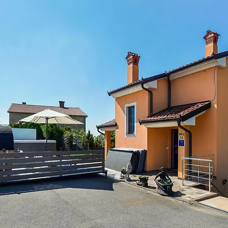 Four-bedroom In * 马图利